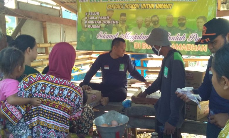 LPBI NU Gelontorkan 4 Ton Minyak Goreng untuk Warga Miskin