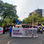 Ratusan Massa PMII Demo di Depan Gubernuran