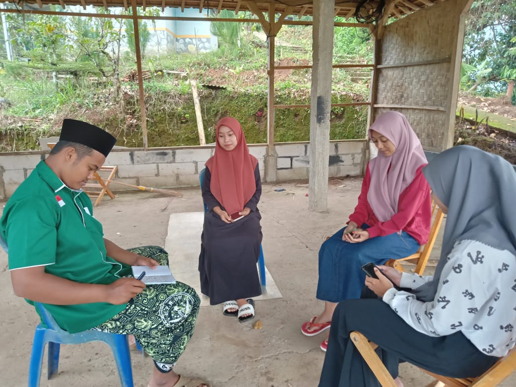 Potret praktik konseling pelajar, buah kerjasama IPNU-IPPNU Medani dan Posyandu remaja