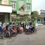 Muslimat NU Dukuhseti Semangat Bagikan Takjil