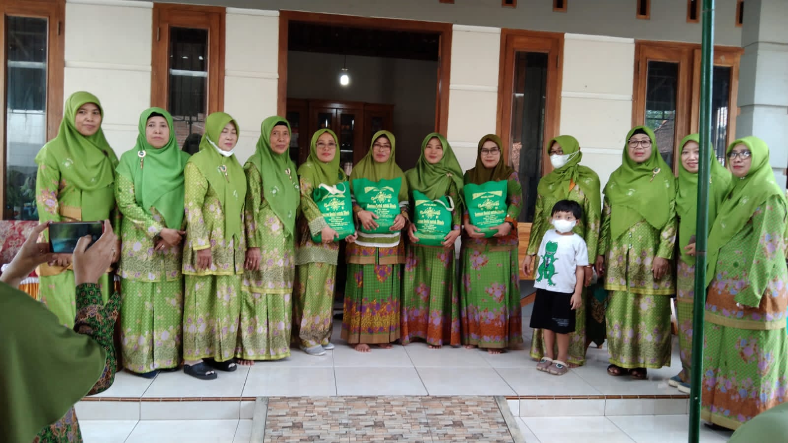 PCNU - PATI. Kegiatan Bansos Muslimat NU