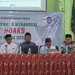 M. Ngisom (baju hitam) saat menyampaikan materi seputar LTN di Gedung PCNU Kota Semarang
