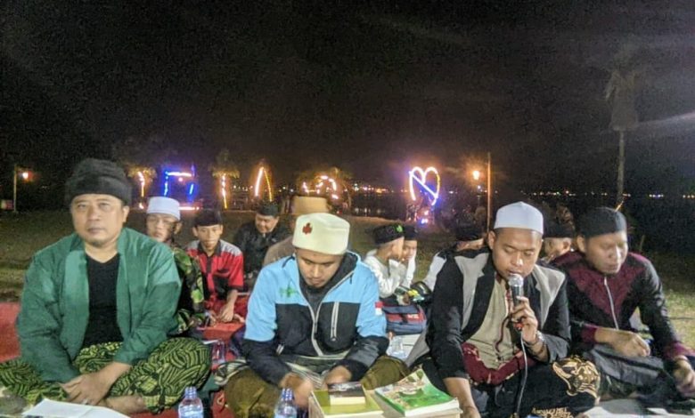 PCNU PATI - Majelis an Nuronniyyah Gelar Maulid di Pinggir Waduk Gembong