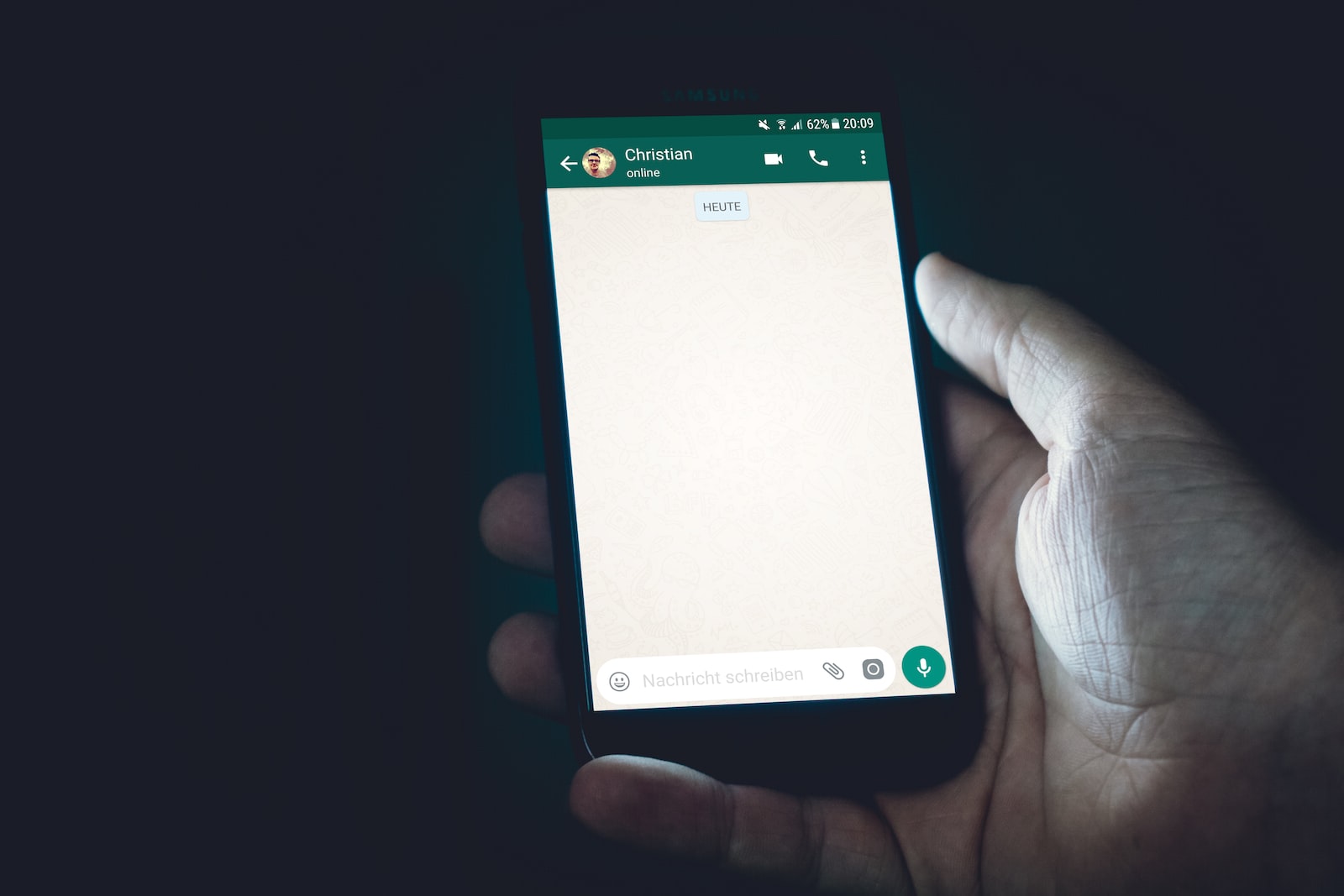 WA dan Saluran Menuju Tuhan. Photo by Christian Wiediger on Unsplash.