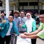 Jalan Sehat Hari Santri di Gembong Banjir Hadiah