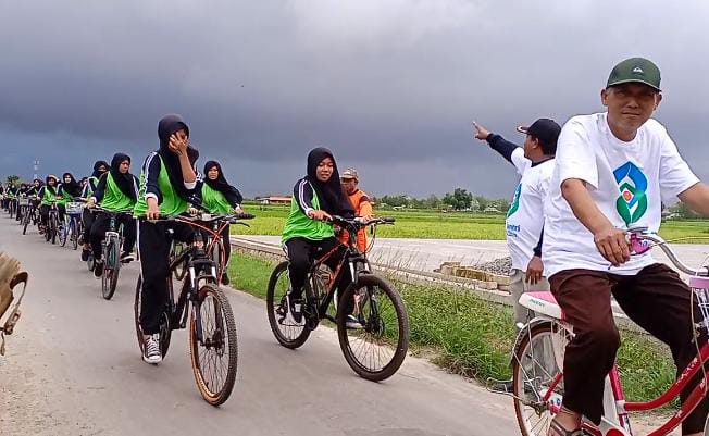 Ratusan Santri Meriahkan Gowes Bareng MWCNU Trangkil