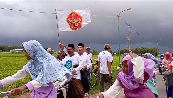 Ratusan Santri Meriahkan Gowes Bareng MWCNU Trangkil