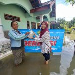 SMP Islam Juwana Salurkan Sembako kepada Warga Terdampak Banjir