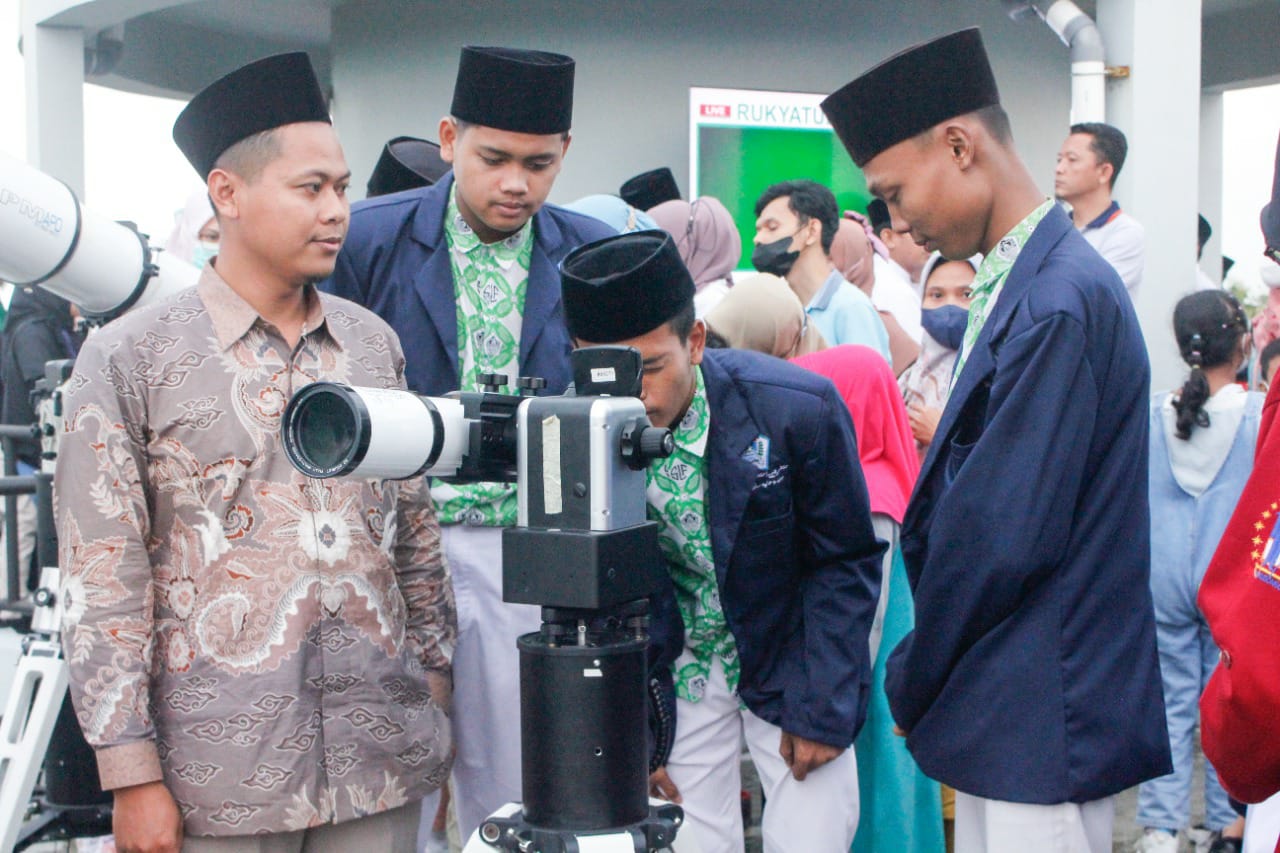 MA Salafiyah Kajen Gelar Rihlah Ilmiah dan Praktik Rukyat Hilal di UIN Walisongo