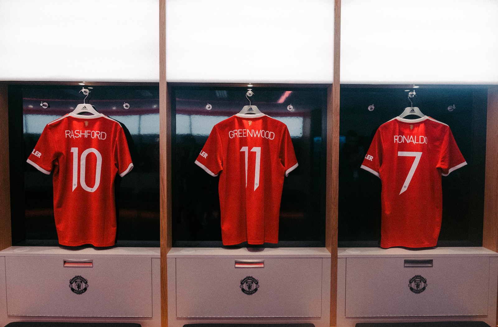 Pelajaran Penting dari Ronaldo. Photo by Colin + Meg on Unsplash.