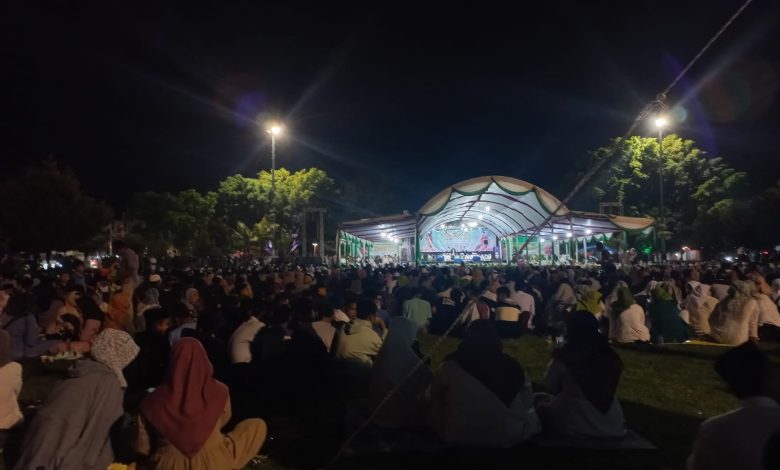 Perayaan Satu Abad NU di Alun-Alun Pati Dibanjiri Jama'ah