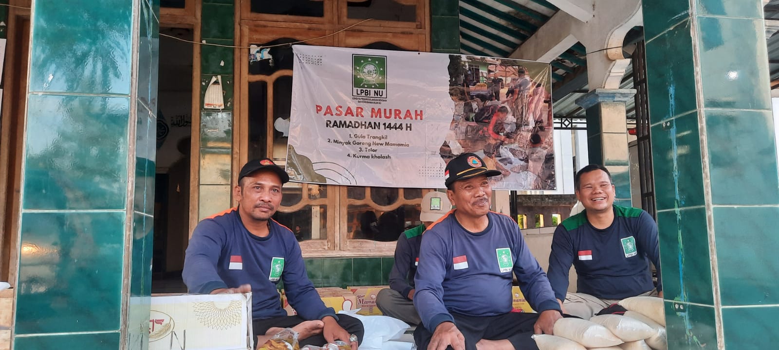 Gandeng Karang Taruna Mandala, LPBI NU Pati Gelar Pasar Murah di Desa Lahar