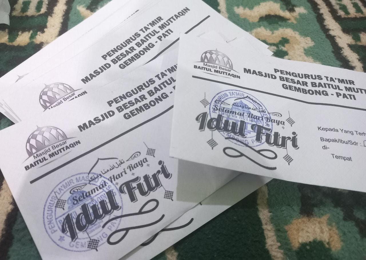 Jamaah Masjid Besar Baitul Muttaqin Santuni Yatim-Dhuafa