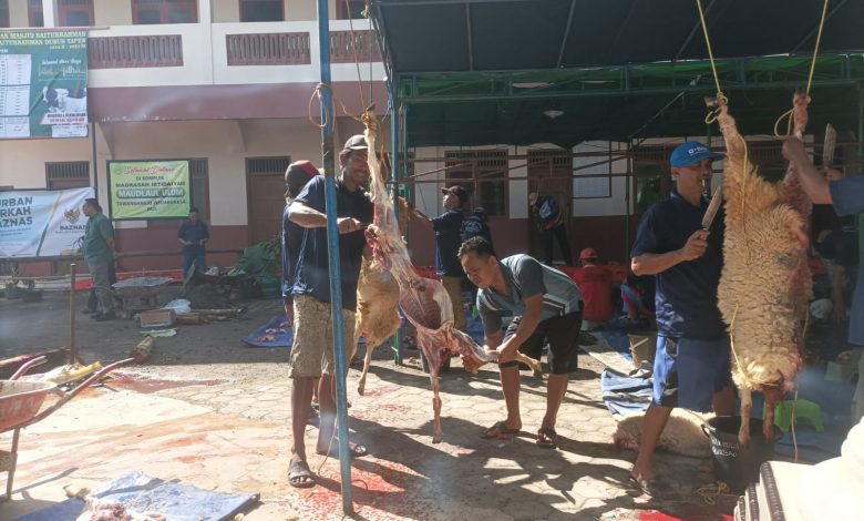 Baznas Serahkan 31 Hewan Kurban di Masjid Baiturrahman Tawangharjo Wedarijaksa