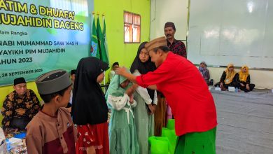 Puluhan Anak Yatim dan Dhuafa Diberi Santunan YPI Monumen Mujahidin Bageng