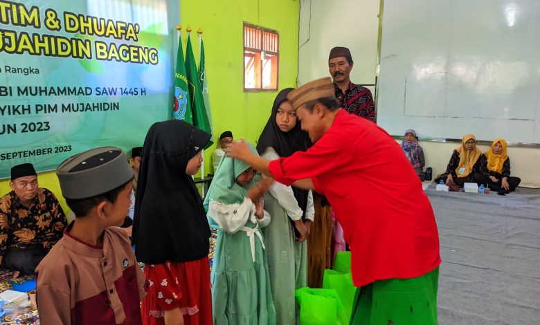 Puluhan Anak Yatim dan Dhuafa Diberi Santunan YPI Monumen Mujahidin Bageng