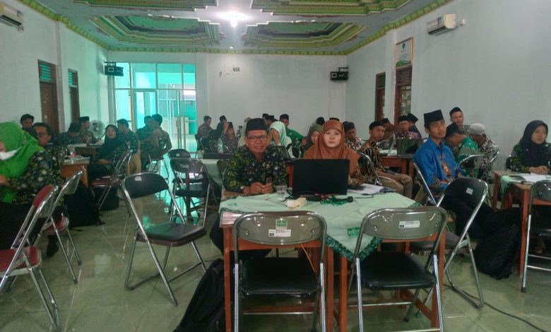 Ma'arif Brebes Gelar Pelatihan Branding dan Publikasi