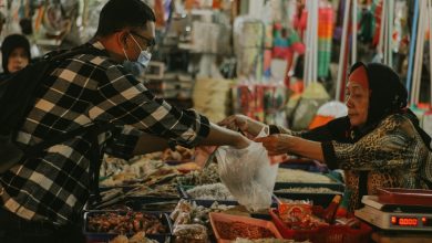 Pasar. Photo by Falaq Lazuardi on Unsplash.