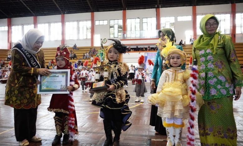 Peringati Harlah Ke 78, Muslimat NU Pati Gelar Festival Drum Band