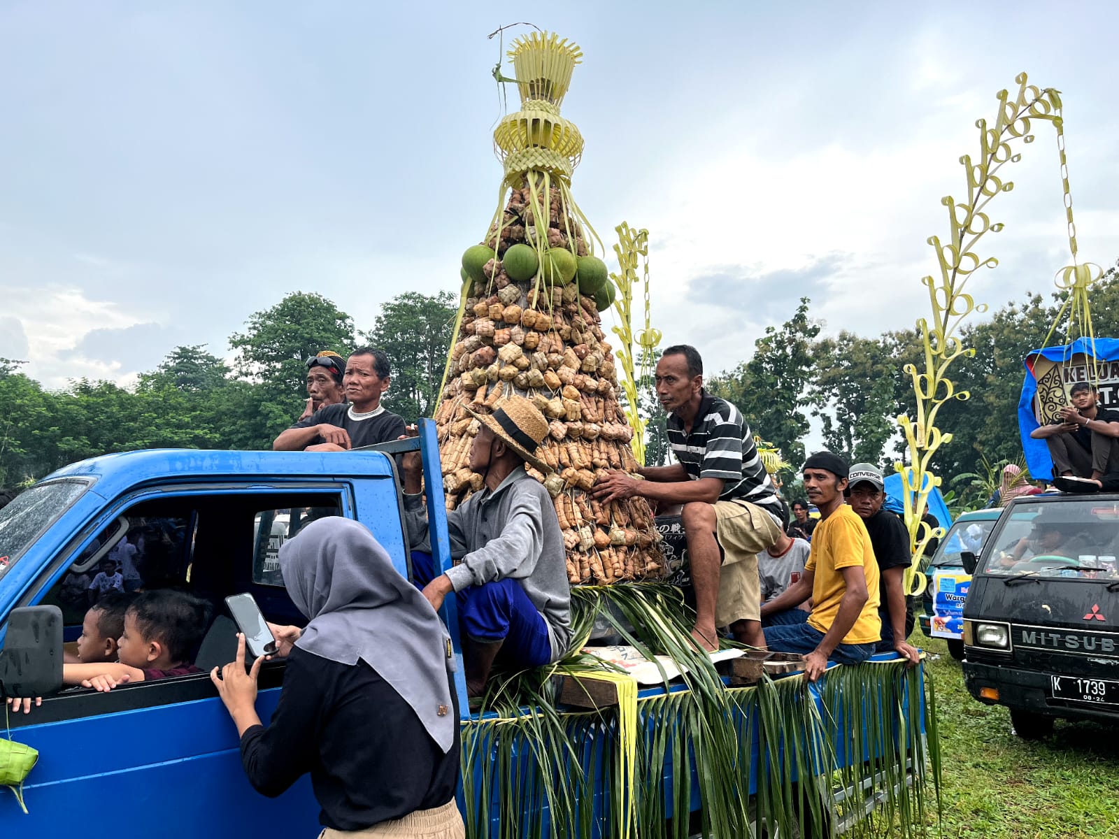 Meriahnya Kenduri Kupatan di Wonosekar Gembong