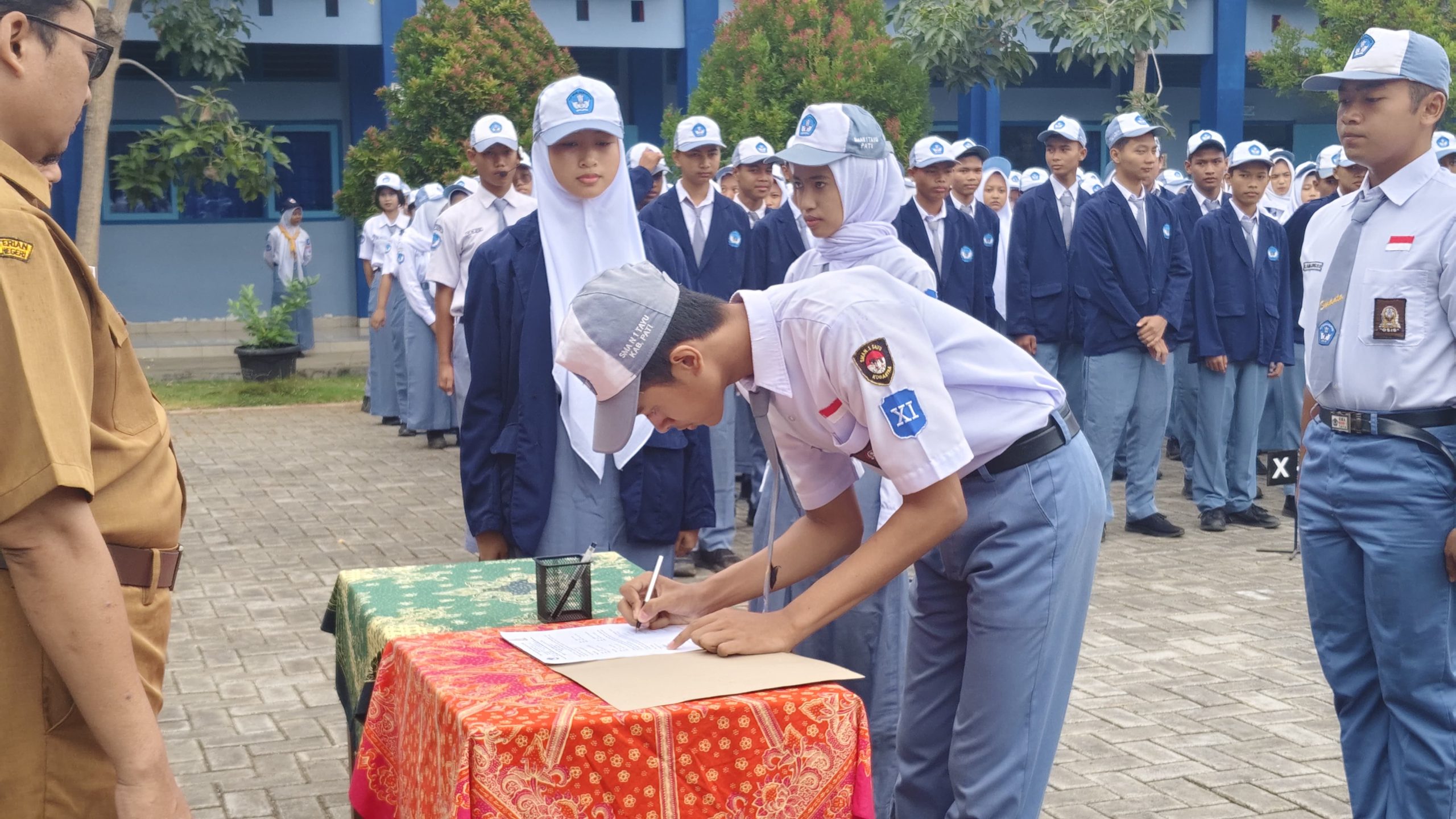 Pengukuhan Pengurus OSIS & MPK SMA Negeri 1 Tayu