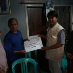 PC Lazisnu Pati Berikan Bantuan Korban Kebakaran