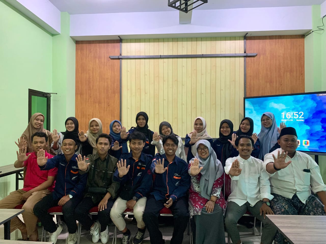 LPM Terma STAI Pati Terbitkan Majalah Tentang Kekerasan Seksual