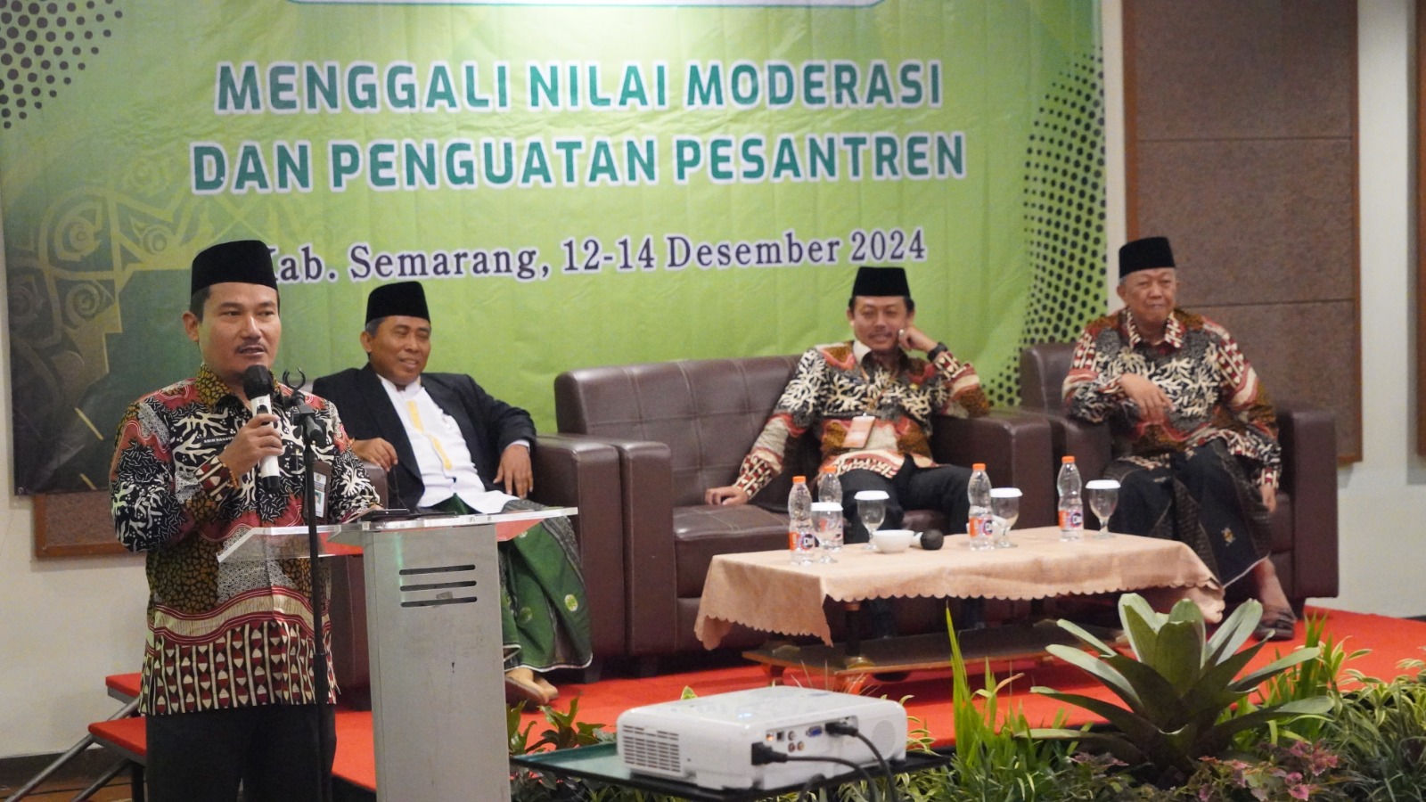 Peran Strategis Pesantren Dalam Moderasi Agama