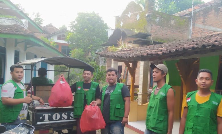 Ansor Sitiluhur Bergelut dengan Rongsok, Tuai Banyak Pujian