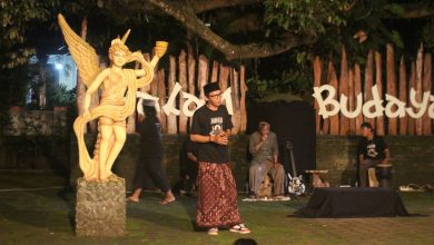 Ketua Lesbumi PCNU Pati Terbitkan Buku Berjudul 'Jabrik'