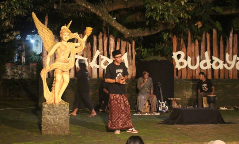 Ketua Lesbumi PCNU Pati Terbitkan Buku Berjudul 'Jabrik'