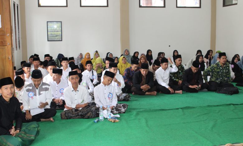 ASWAJA FEST 2025: Lomba Hafalan Bacaan Tahlil dan Tarqiyah MTs/SMP LP Ma’arif NU Kabupaten Temanggung Sukses Digelar