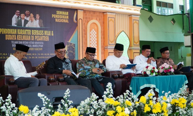 Seminar Pendidikan: Telaah Kitab Karya KH. Muhibbi Hamzawi di Madrasah Salafiyah Kajen