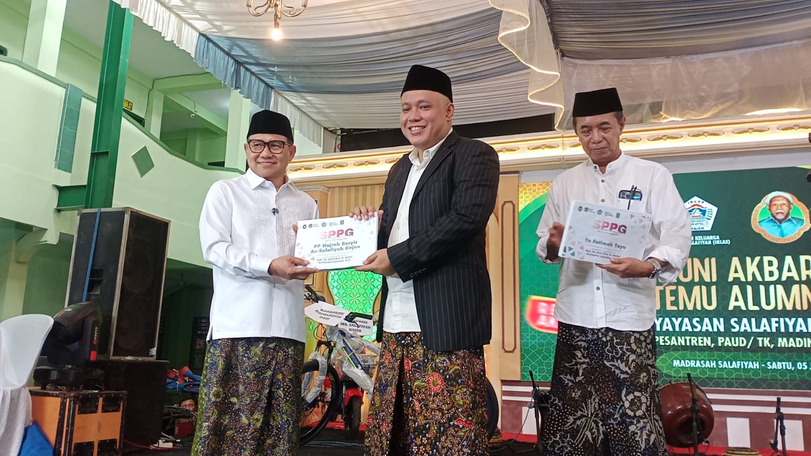 Foto: Cak Imin meresmikan program pendirian Satuan Pelayanan Pemenuhan Gizi (SPPG) di dua lembaga di Kabupaten Pati.
