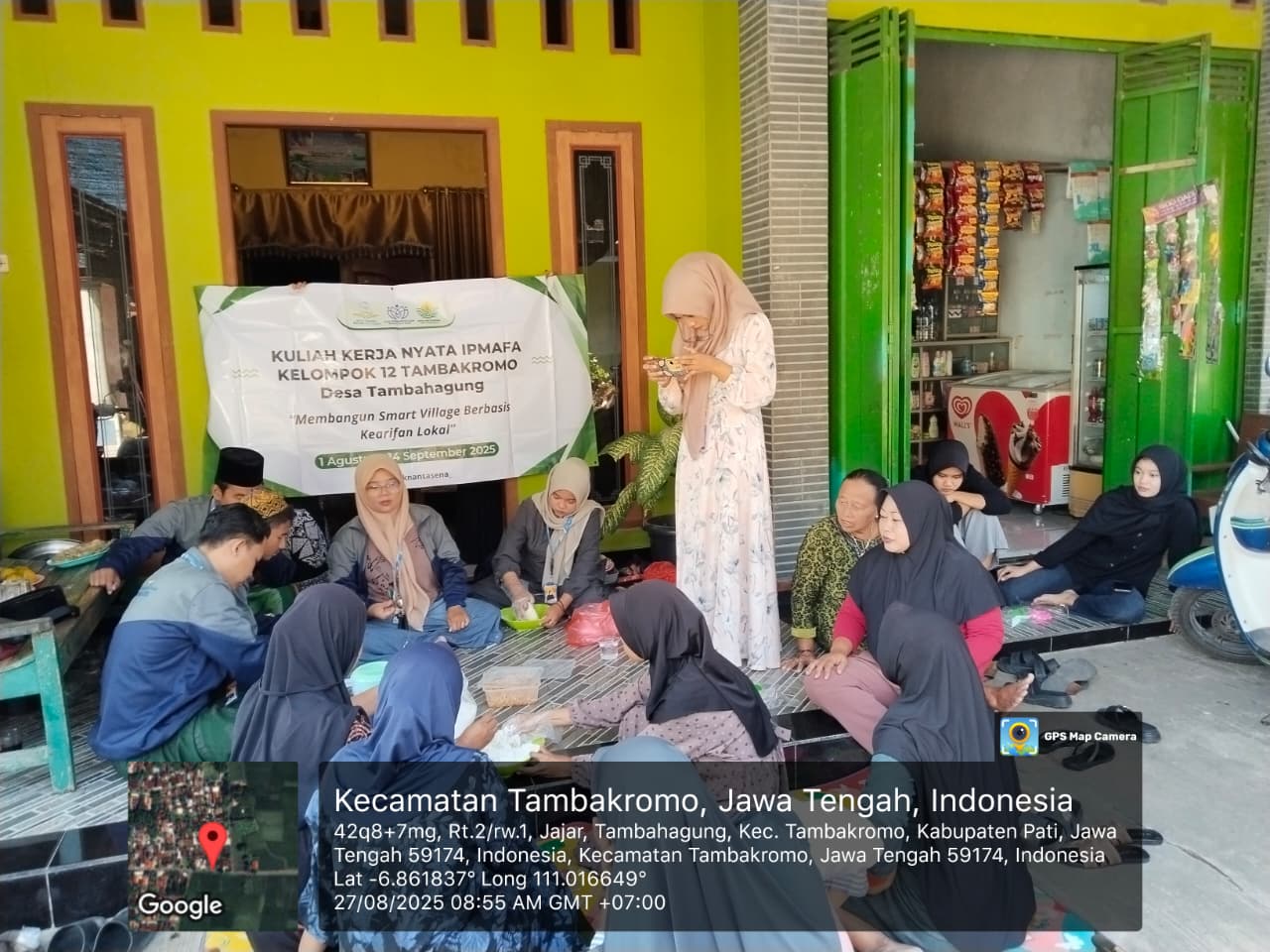 Tim KKN Antasena Ipmafa Latih Ibu-Ibu di Tambahagung Tambakromo Bikin Inovasi