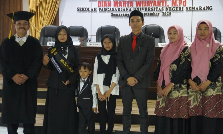 Raih IPK 4.00, Dian Marta Wijayanti Sah Jadi Doktor Manajemen Pendidikan Lulusan UNNES