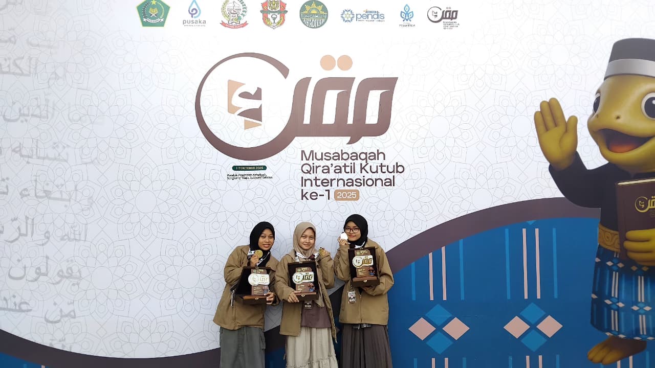 Santri Mathali'ul Falah Kajen Raih Juara 1 Debat Bahasa Inggris MQK Nasional
