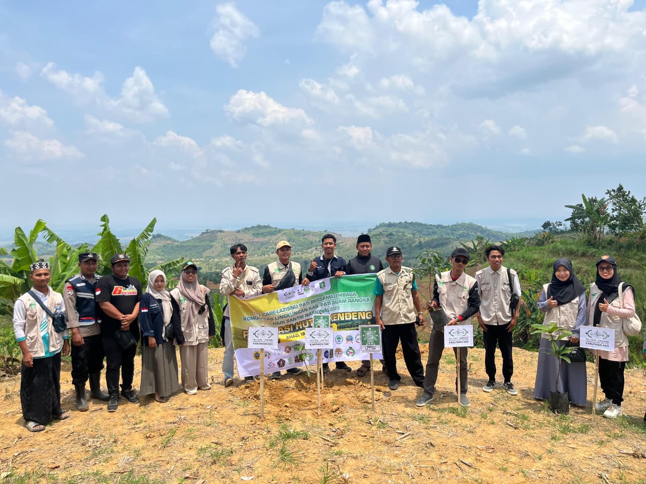LAZISNU Pati Gelar Reboisasi Pegunungan Kendeng untuk Jaga Kelestarian Lingkungan