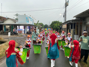 Corp Drumband MI Hidayatul Islam Buka Kemah Bhakti Hari Santri