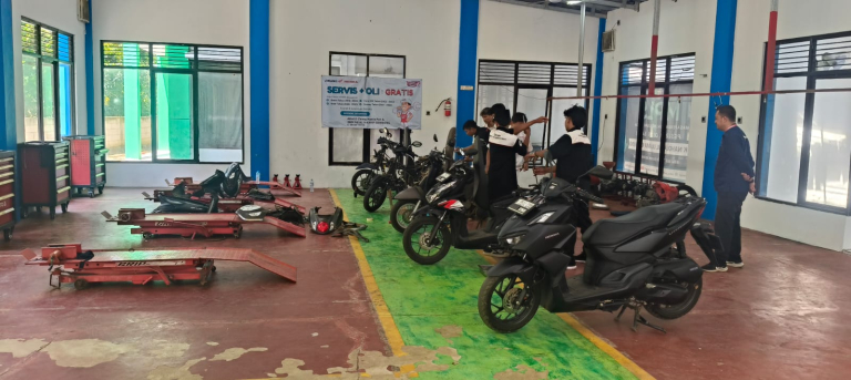 SMKNU Kolaborasi dengan Zirang Honda Buka Layanan Servis Motor Gratis