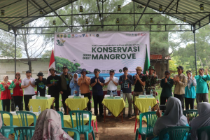 Harlah ke-30, MAN 2 Pati Tanam Ribuan Mangrove untuk Lestarikan Lingkungan