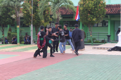 Peringati Hari Pahlawan, Siswa MAN 1 Pati Tampilkan Drama Kolosal Perjuangan
