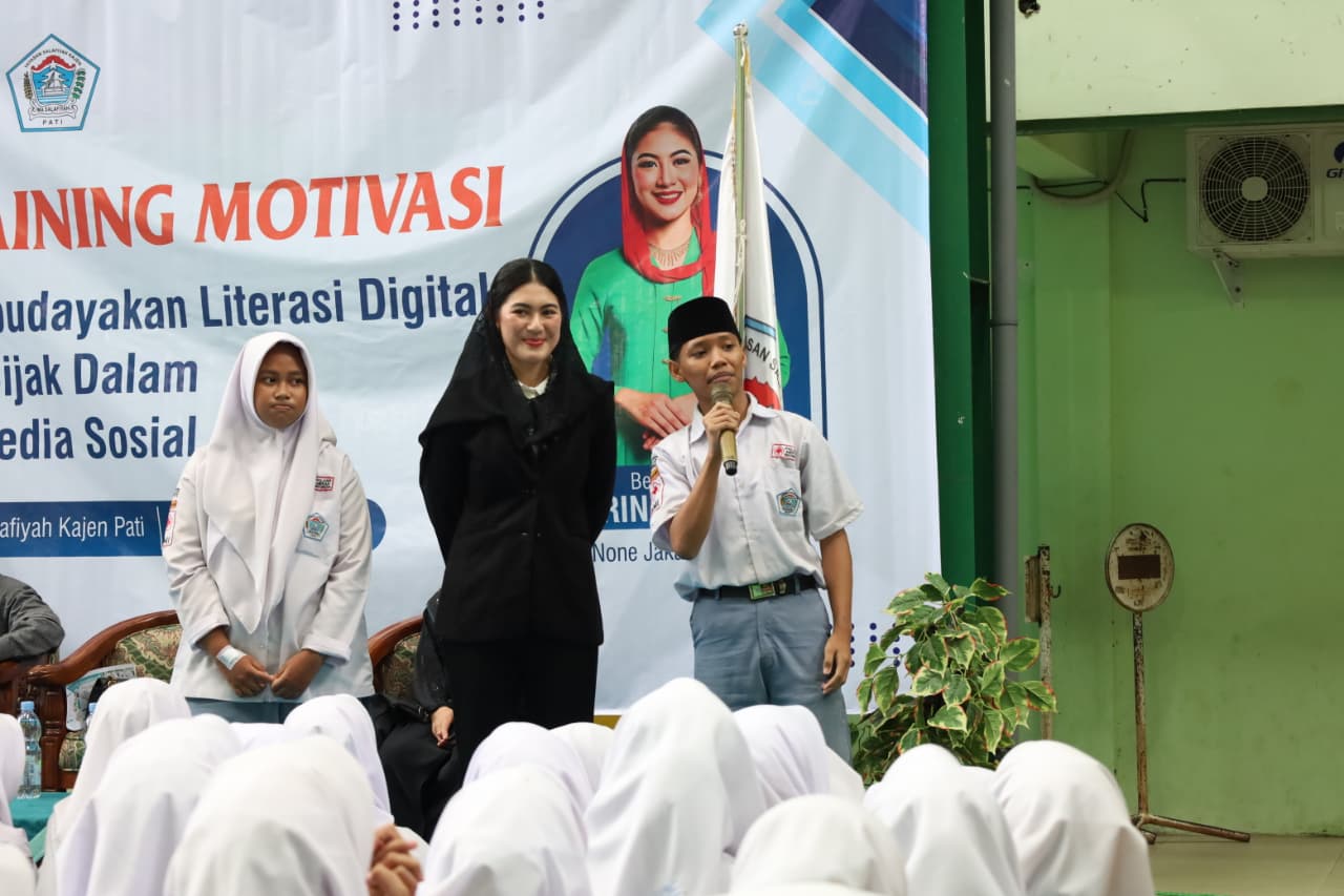 Hahdirkan Karina Moudy, MA Salafiyah Kajen Pati Gelar Pelatihan Literasi Digital