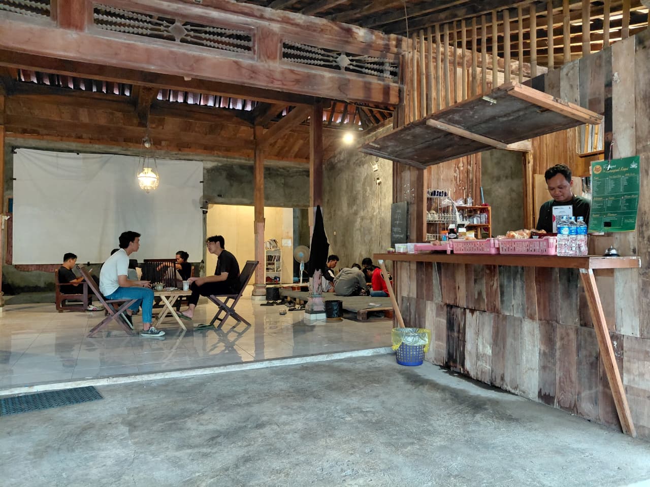 Seruput Kopi, Tempat Ngopi di Sekarjalak Margoyoso Langganan Para Santri