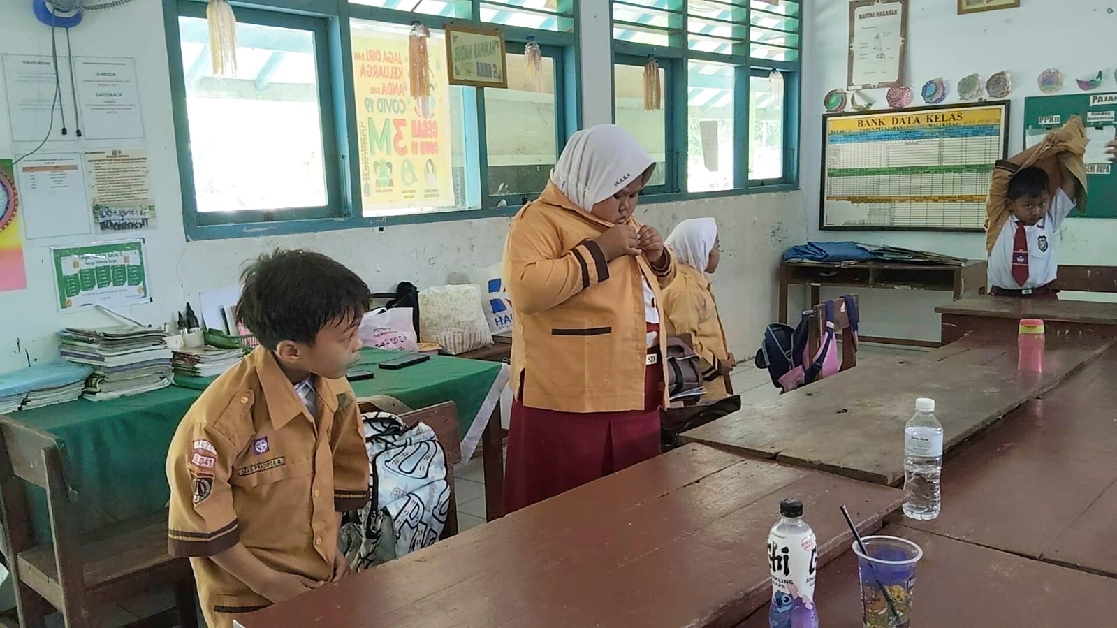 SDN Sokopuluhan 01 Pucakwangi Gelar Lomba Unik Gantikan Tradisi Pemberian Hadiah Guru