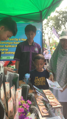 SMK NU Entrepreneur 01 Lebaksiu Pamerkan Karya Keren di Fun Run HUT KORPRI ke-54 Kabupaten Tegal