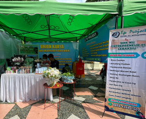 SMK NU Entrepreneur 01 Lebaksiu Pamerkan Karya Keren di Fun Run HUT KORPRI ke-54 Kabupaten Tegal