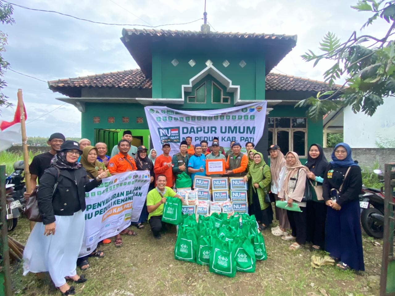Bantu Korban Banjir, NU Peduli Kabupaten Pati Dirikan Dapur Umum di Jakenan