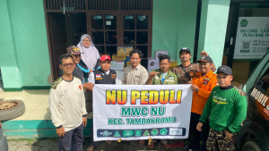 NU PEDULI MWCNU Tambakromo Serahkan Donasi ke Posko Induk NU Peduli PCNU Kabupaten Pati