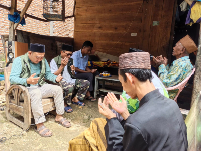 Program Berdaya Guna, LAZISNU Pati Kembali Serahkan Kambing Bergulir sasar warga Sukolilo